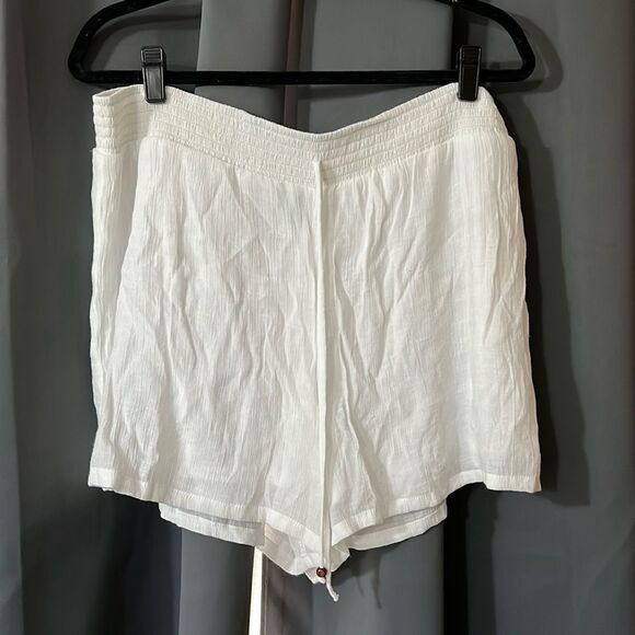 Apt. 9 Pants - Apt. 9 White Shorts - size xxl